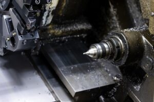 アルミ加工をするメリットとは