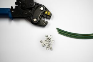 レーザーカット加工できる金属の種類