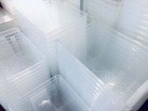 ブロー成形のデメリットとは