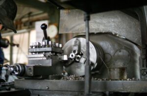 タングステンを加工する際の注意点